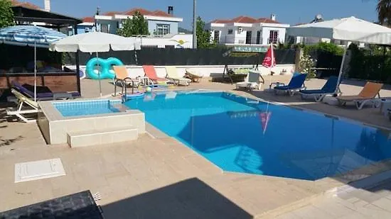 Paddys Apartments Ovacik Олудениз 0*,