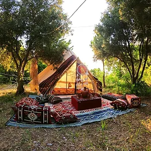 Butterfly Valley Glamping Олудениз